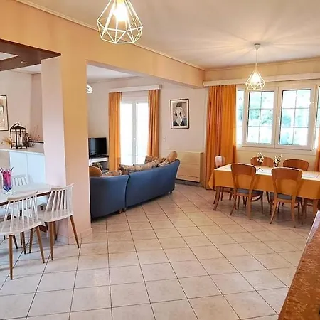 Erina's House Nyaraló Aszprojerakáta