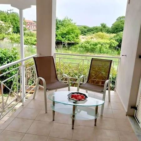 Erina's House Holiday home Asprogerakata